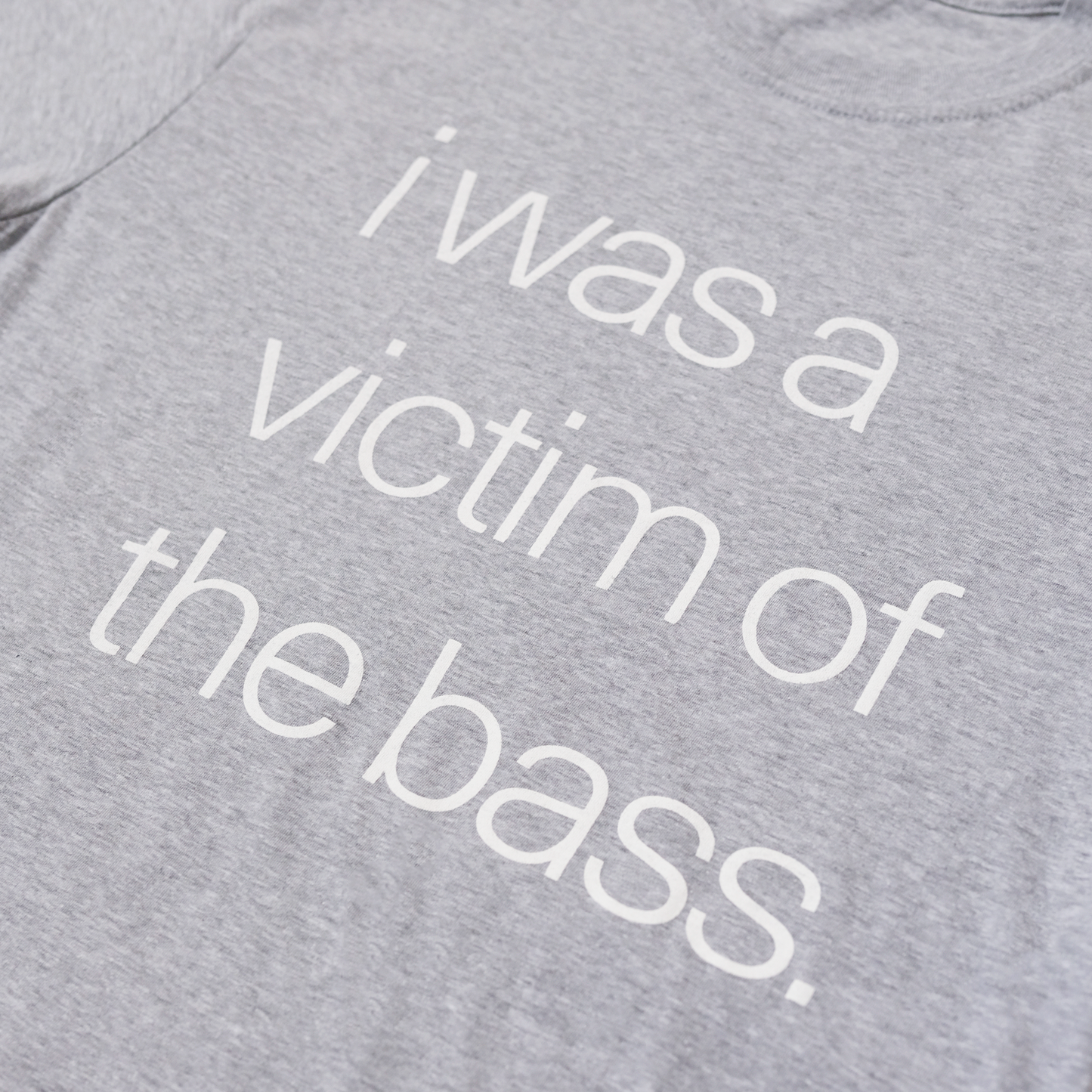 BASSVICTIM GRAY TEE