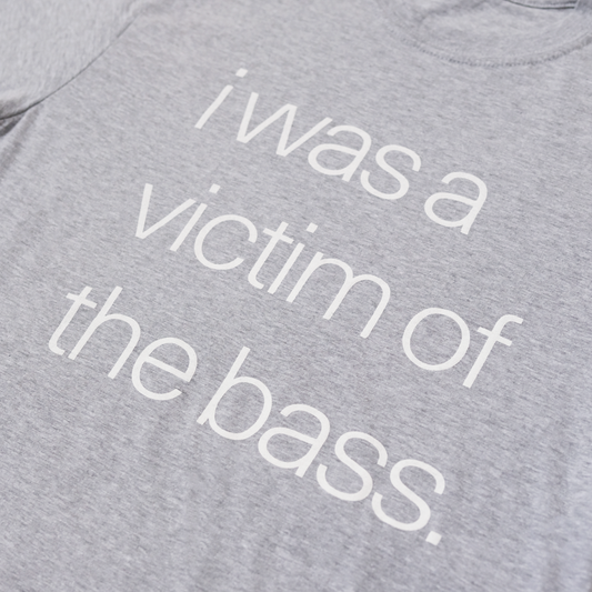 BASSVICTIM GRAY TEE